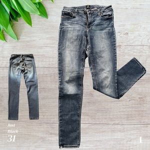 Just Black skinny jeans. Good shape.